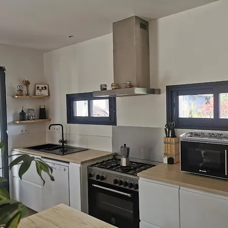 Holiday home Charmante Familiale Au Calme A 15min Des Plages
